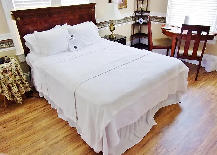 Duchess Downtown 3* Lafayette